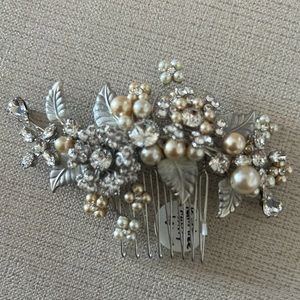 Paris wedding comb with crystal and pearls